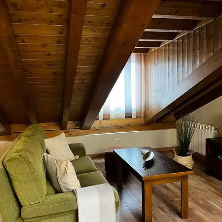 洛斯莫里诺斯公寓 利亚内斯