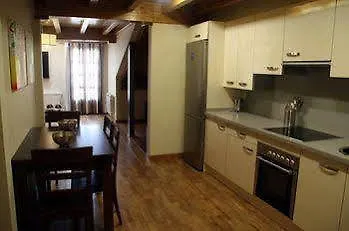 洛斯莫里诺斯公寓 利亚内斯